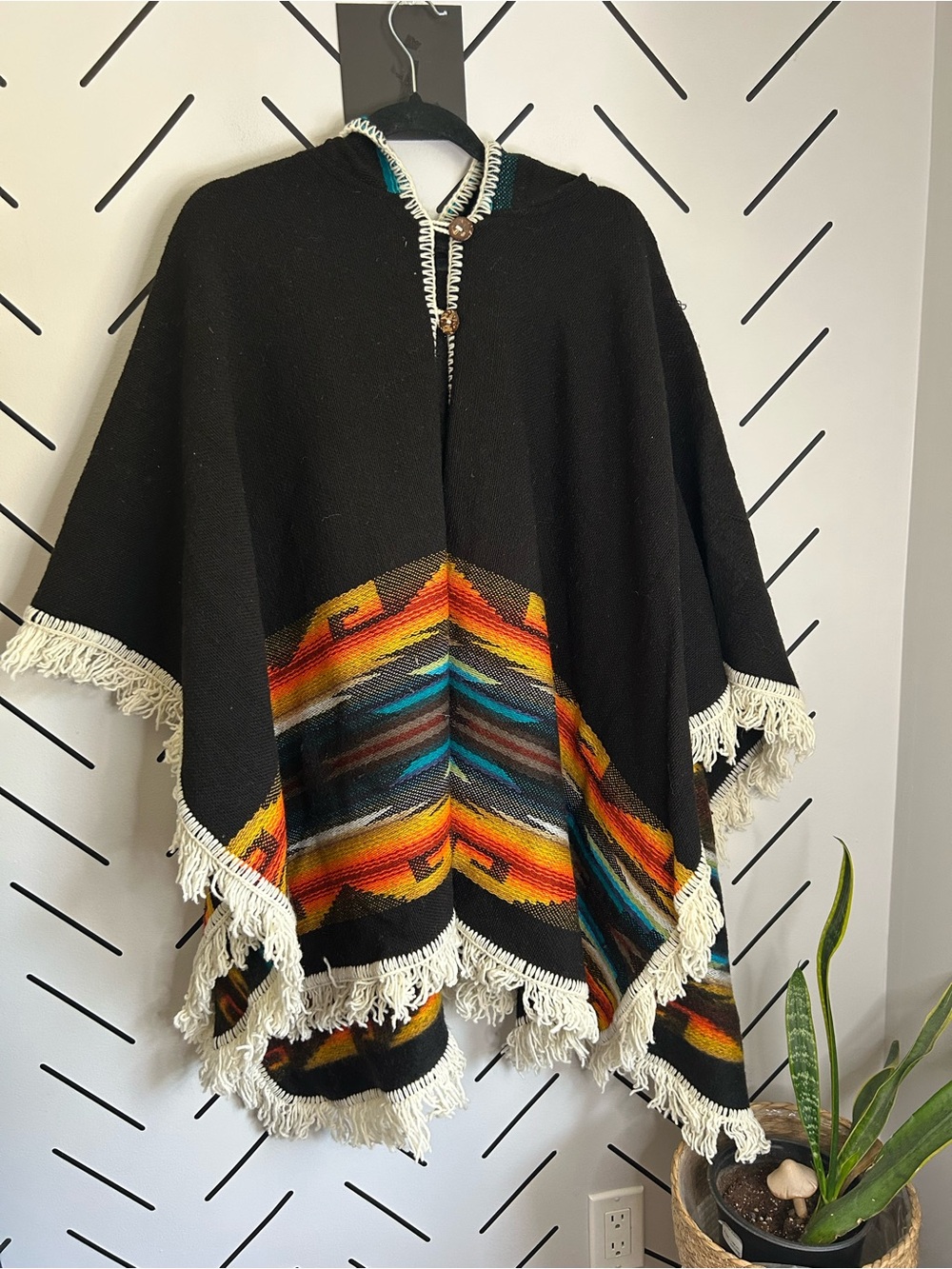 Stunning Mexican Aztec llama wool hooded poncho unisex
